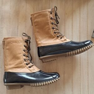 NWOT Madden Girl Flurry Flannel Lined Waterproof Duck Mid-Calf Rubber Boots